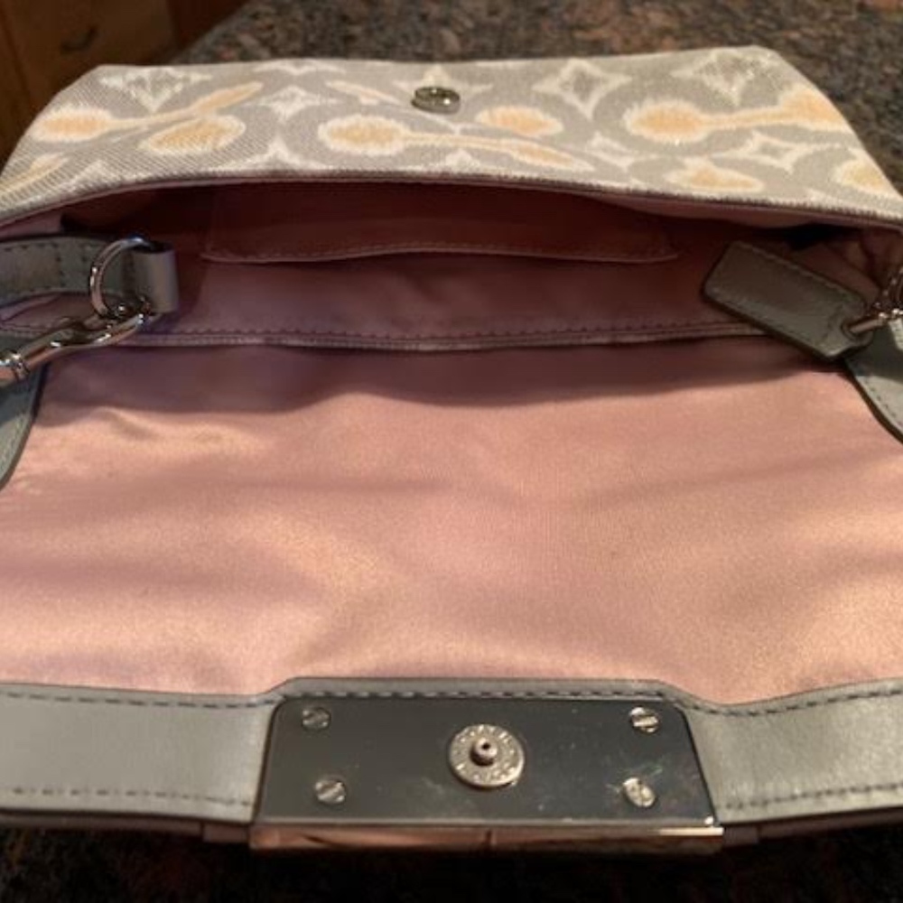 Coach Bag - Picture 3 of 3
